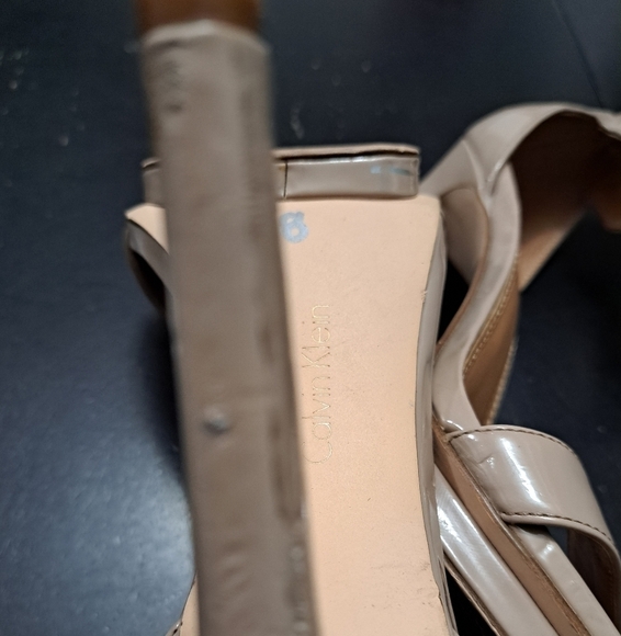 Calvin Klein Vivian Open Toe Sandal    Size 5 - Picture 8 of 10